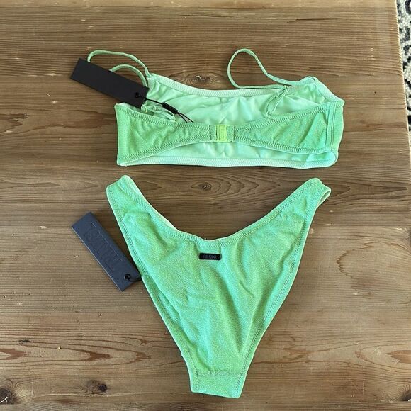 TRIANGL MICA - CHEEKY LIME SPARKLE SET NO BAG NWT - Picture 6 of 7